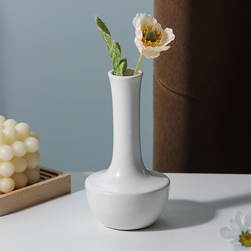 Minimalistische Keramikvase