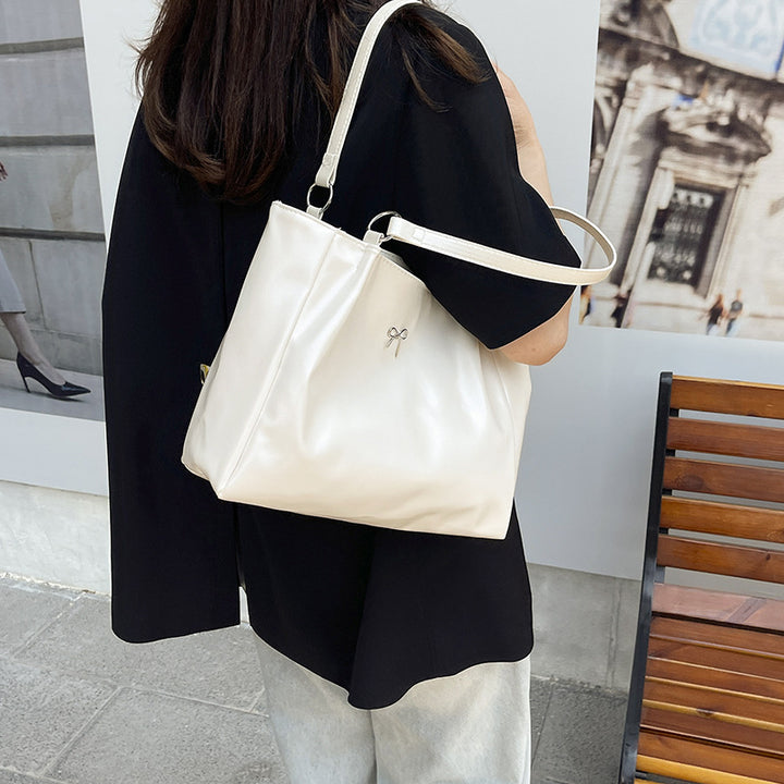 Elegante Glänzende Hobo-Handtasche Karnz