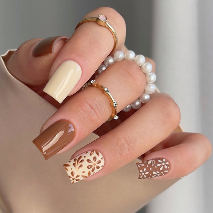 Premium Press-On Nail Set mit Künstlerischen Designs Karnz