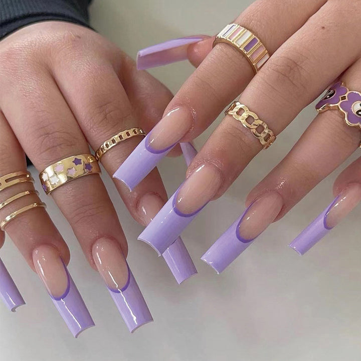 Künstliche Nagelkunst mit elegantem Ombre-Design Karnz