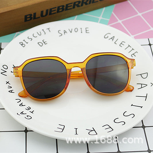 Damen geometrische Sonnenbrille mit transparenter Rahmenstruktur Karnz