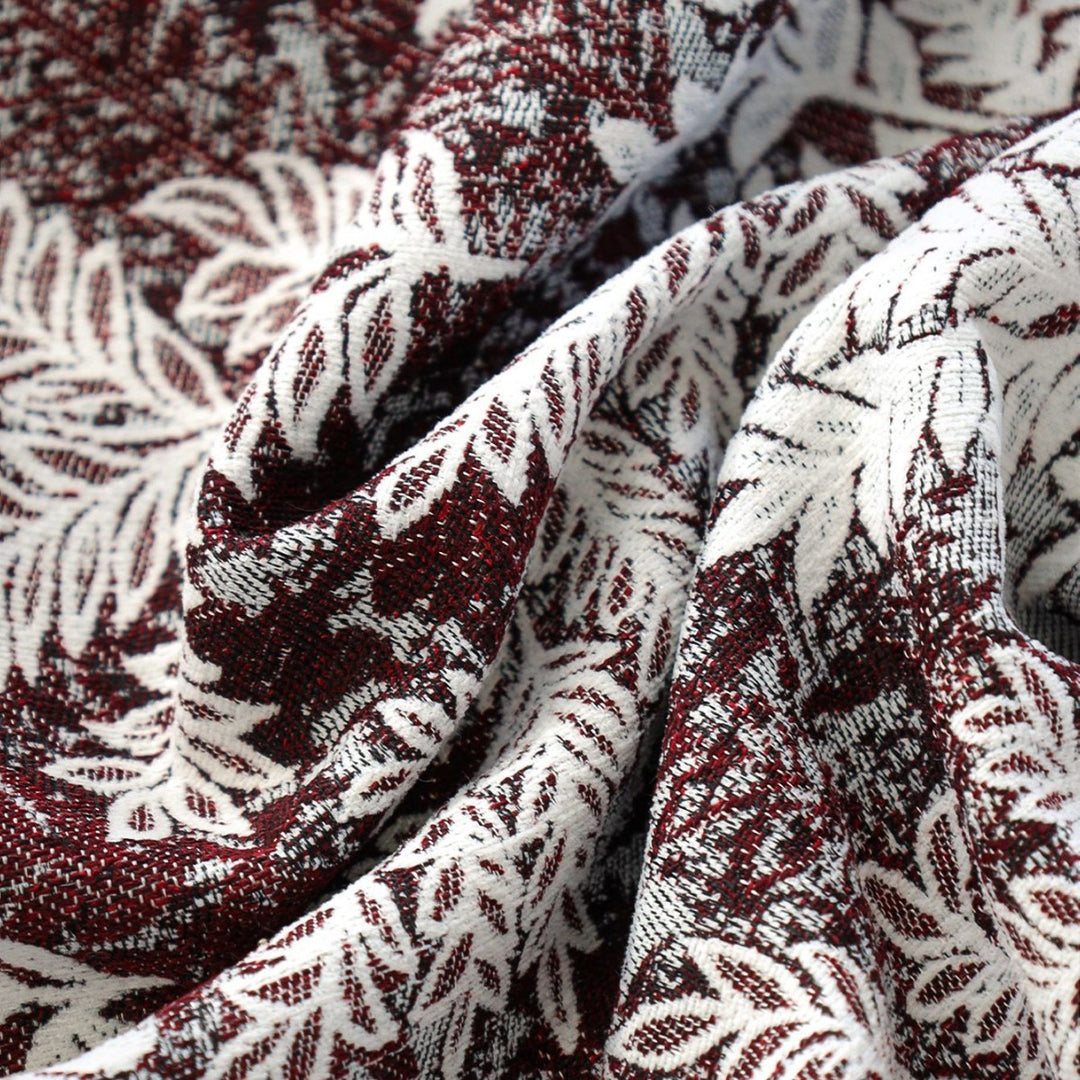 Gewebter Dekokissenbezug mit botanischem Jacquard, handgeschnittenen Fransen und samtigem Rückteil Karnz