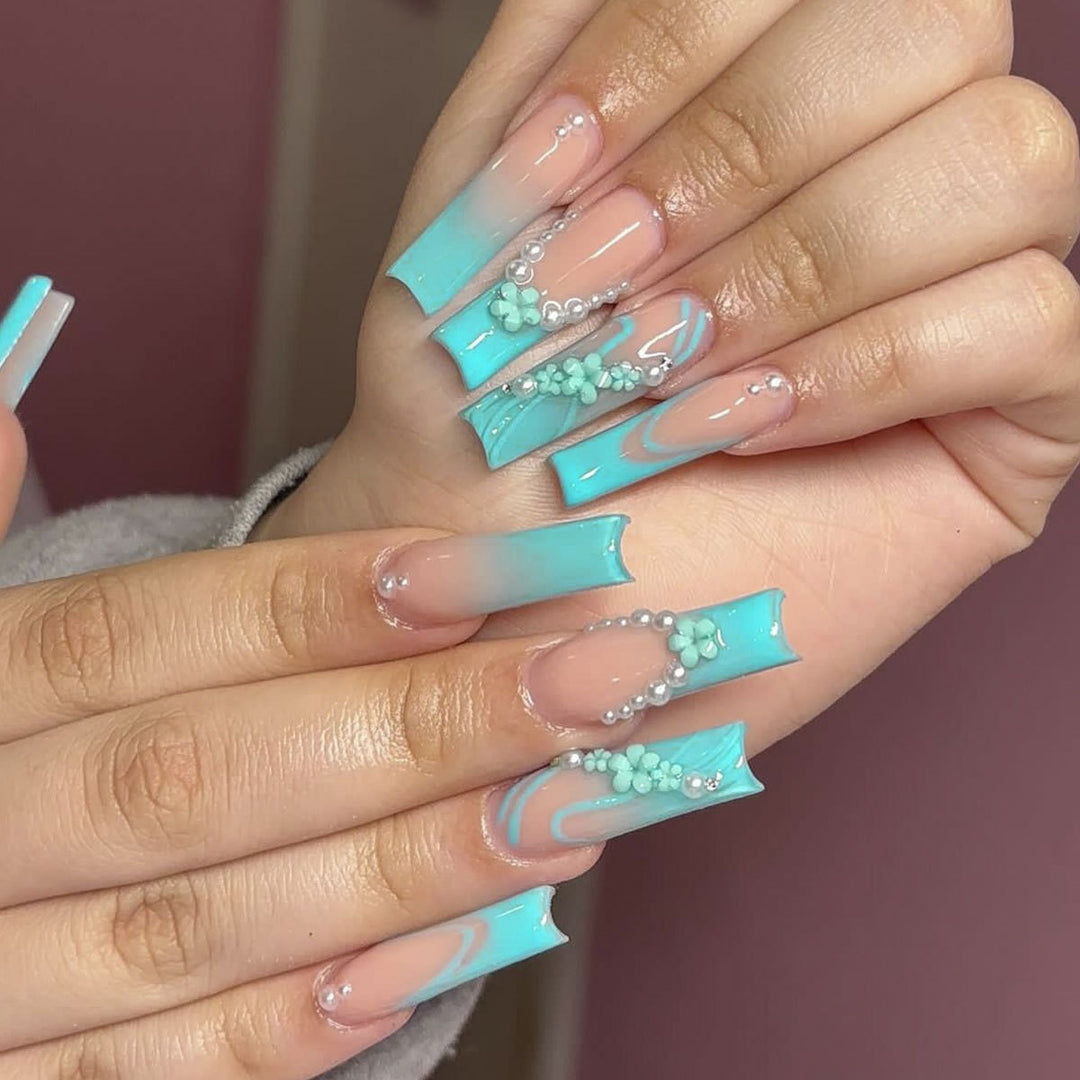 Elegante dekorative Acrylnagelverlängerungen Karnz