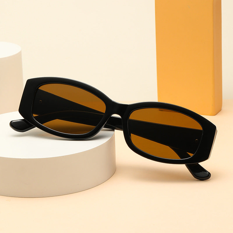 Damen moderne Sonnenbrille mit einzigartigem goldenem Rahmen Karnz