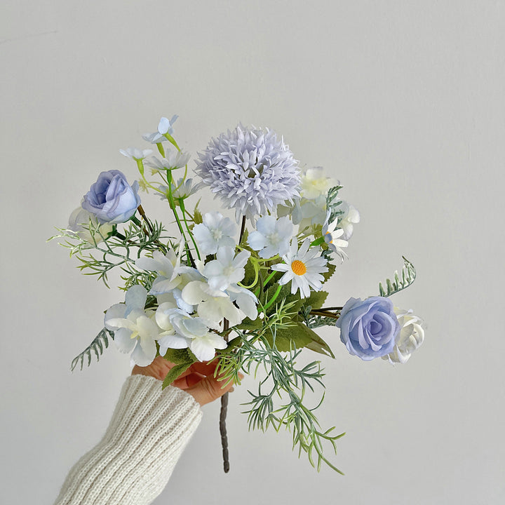 Dekorative Blumenstrauß Karnz