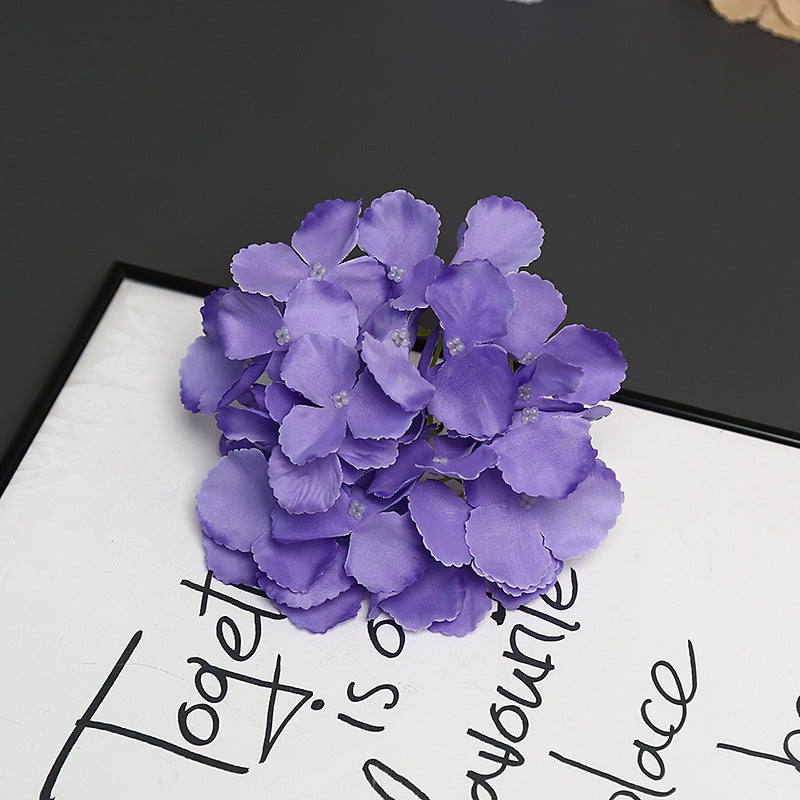 Elegante dekorative Blumenarrangement