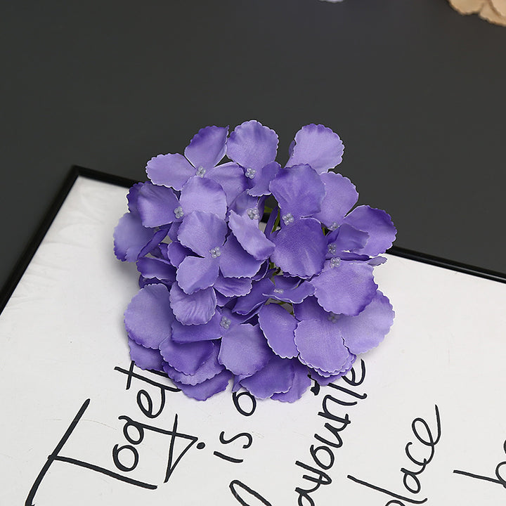 Elegante dekorative Blumenarrangement
