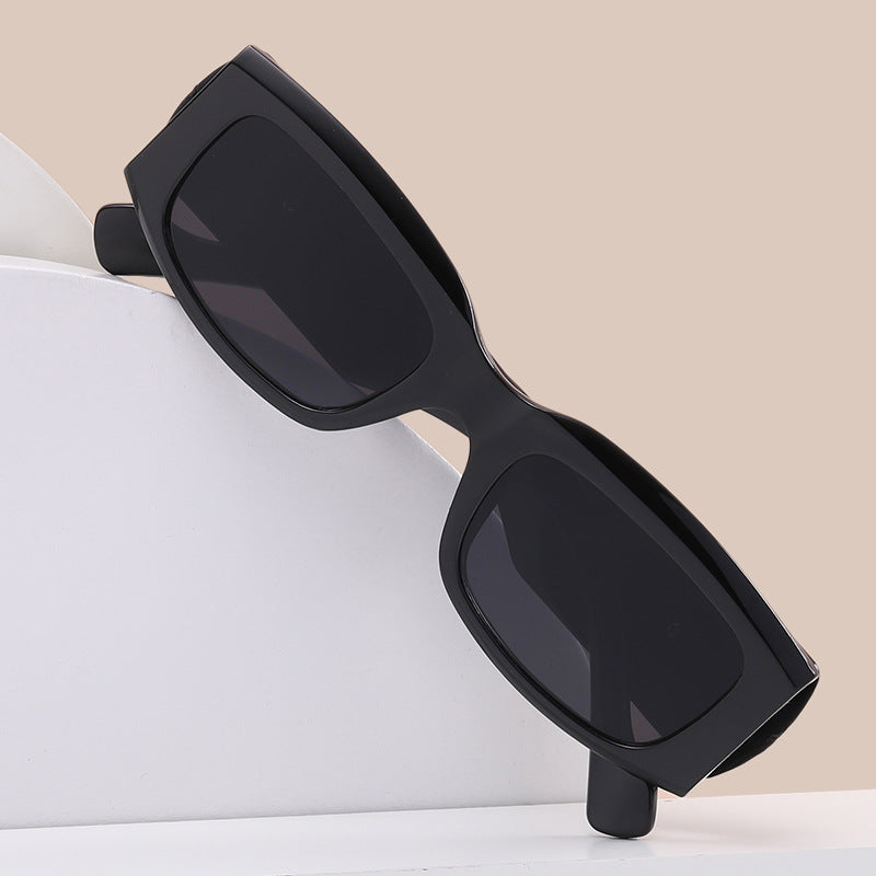 Damen modische quadratische Sonnenbrille mit luxuriösen Rahmenakzenten Karnz