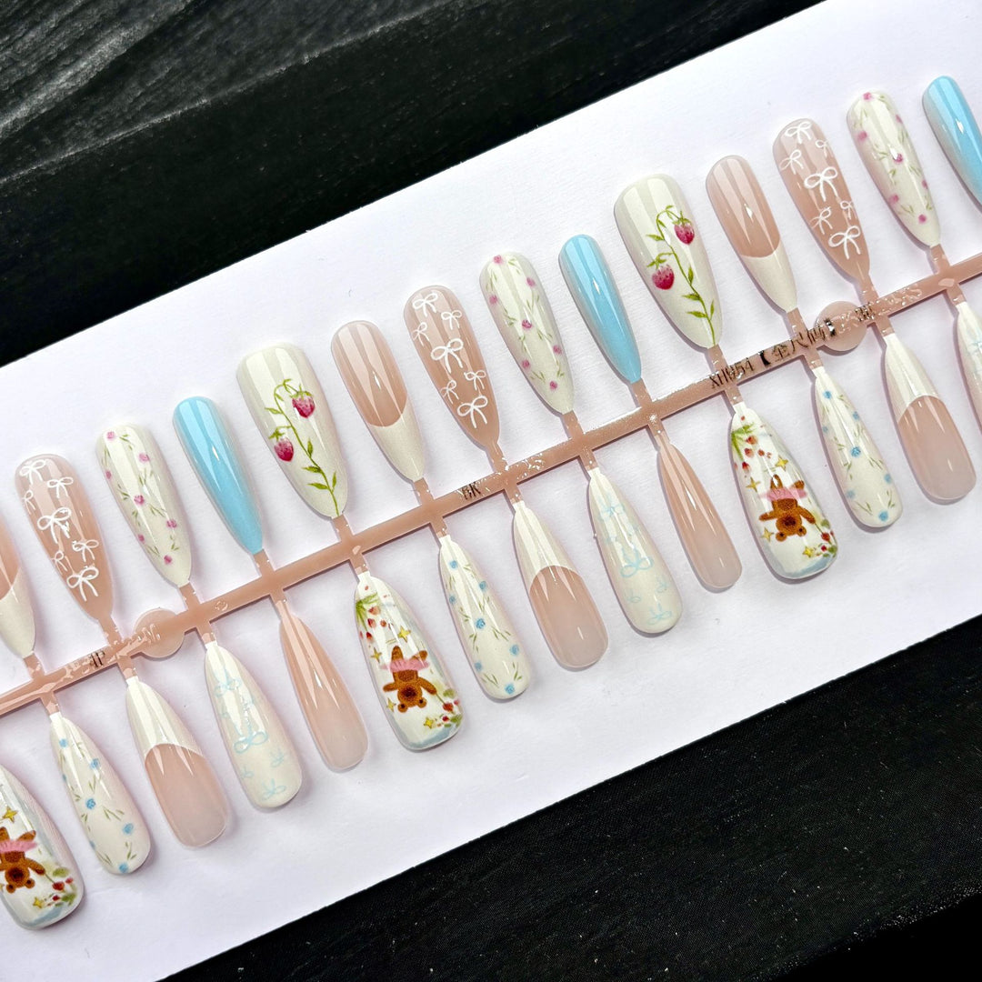 Blumenmuster Nail Art Presse-auf Set