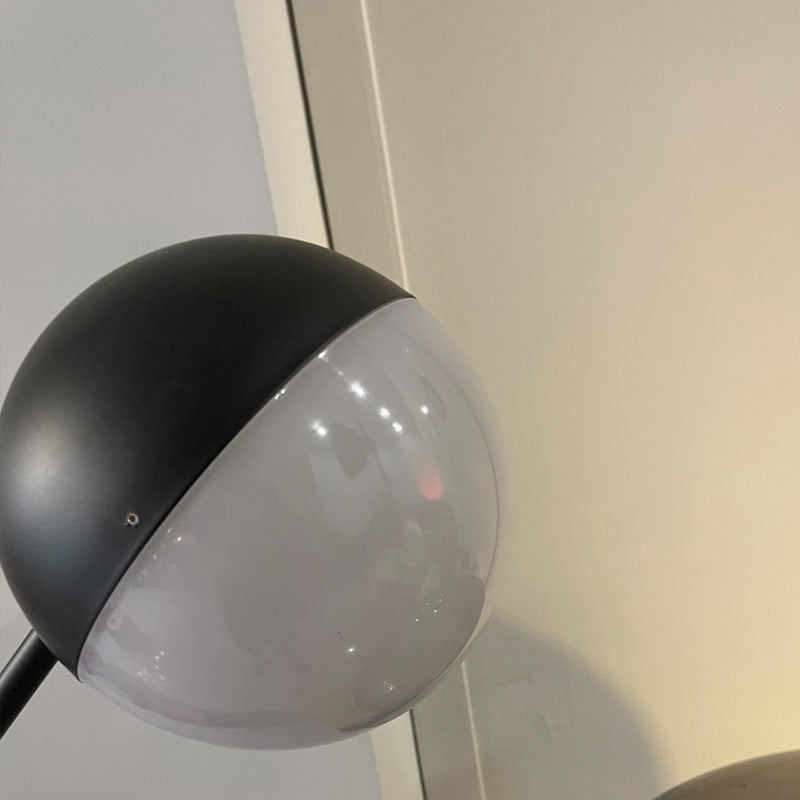 Verstellbare Bogenstehlampe mit stilvollem Design