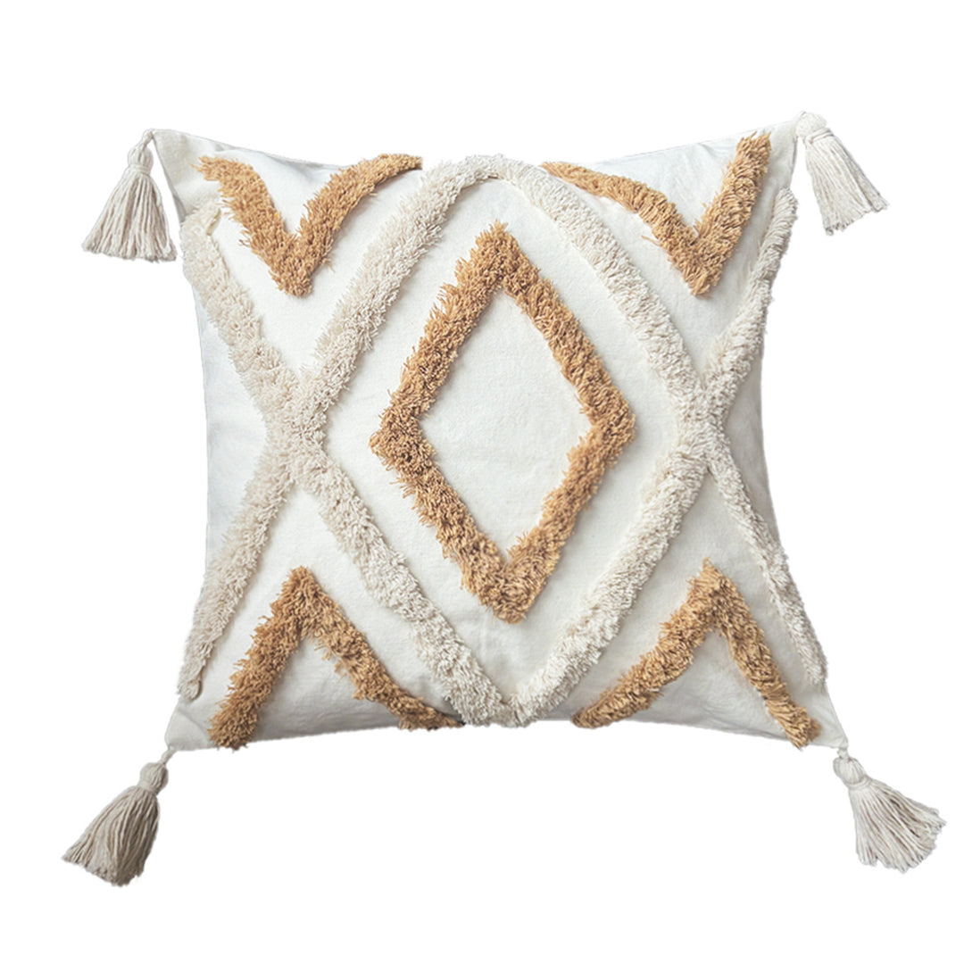 Zierkissen mit feinem Textil und geometrischem Muster