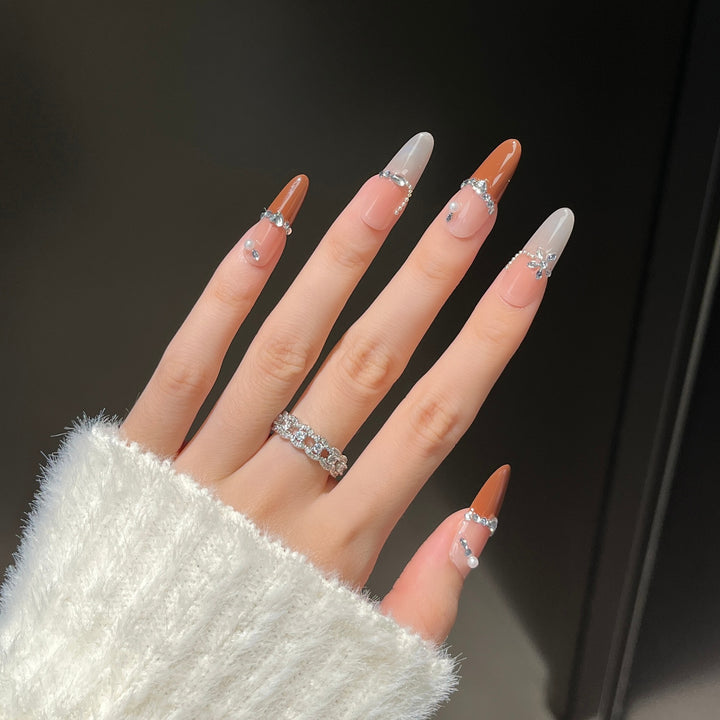 Glamourös Kristall-Beschichtet Press-On Nageldesign Karnz