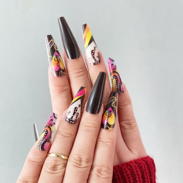 Künstlerische Musik-Themen-Nagelkunst Karnz