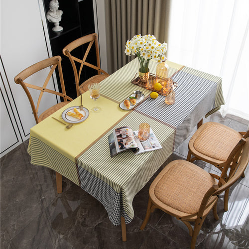 Tischdecke mit elegantem karierten Design