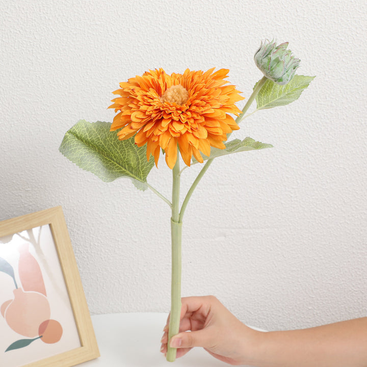 Künstlicher Blumenstrauß mit detailverliebten Blüten und Blättern Karnz