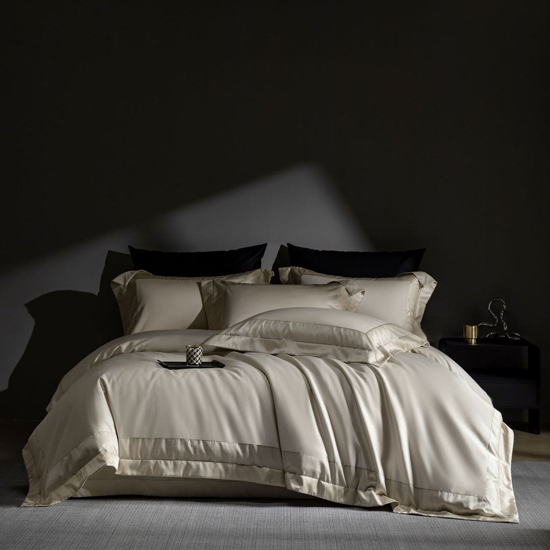 Hotel-Grade Seidiger Satin Bettdeckenset mit verstecktem Verschluss & Eckenbindungen