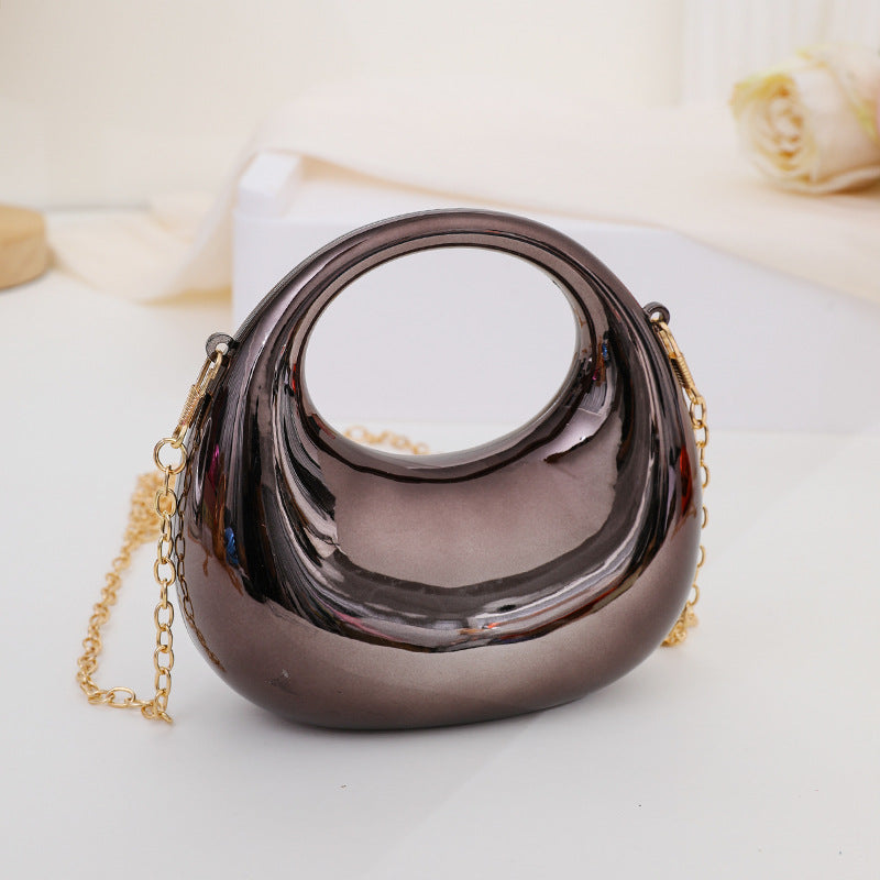 Damen Stilvolle Handtasche mit elegantem geschwungenen Design Karnz