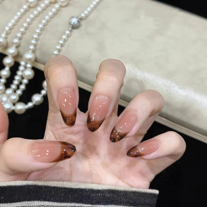 Elegante Nagelkunst Gel Karnz