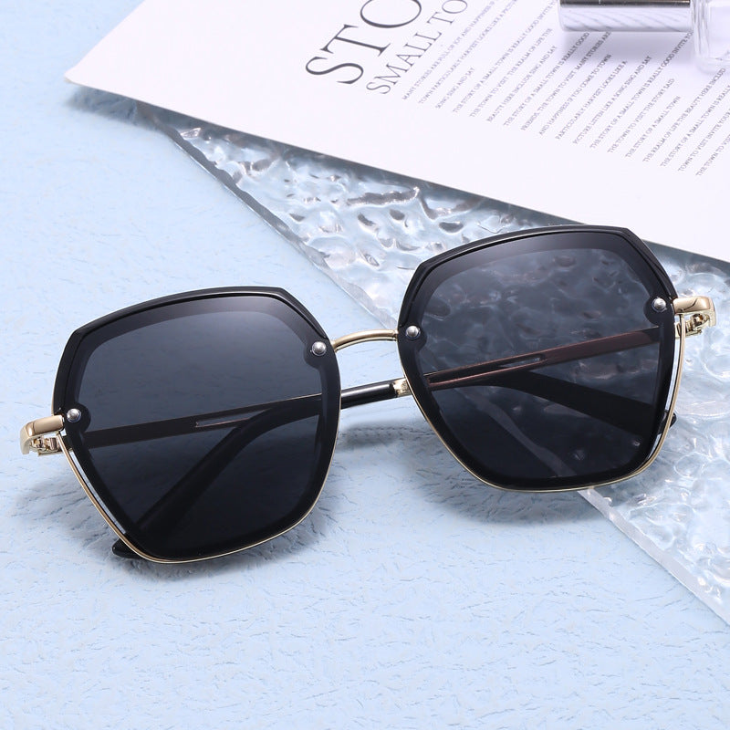Damen Modische Sonnenbrille im trendigen Hexagon-Design Karnz