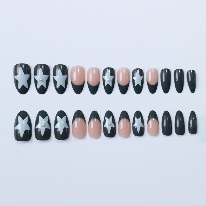 Elegantes Künstlerisches Stiletto-Nagelkunst-Design