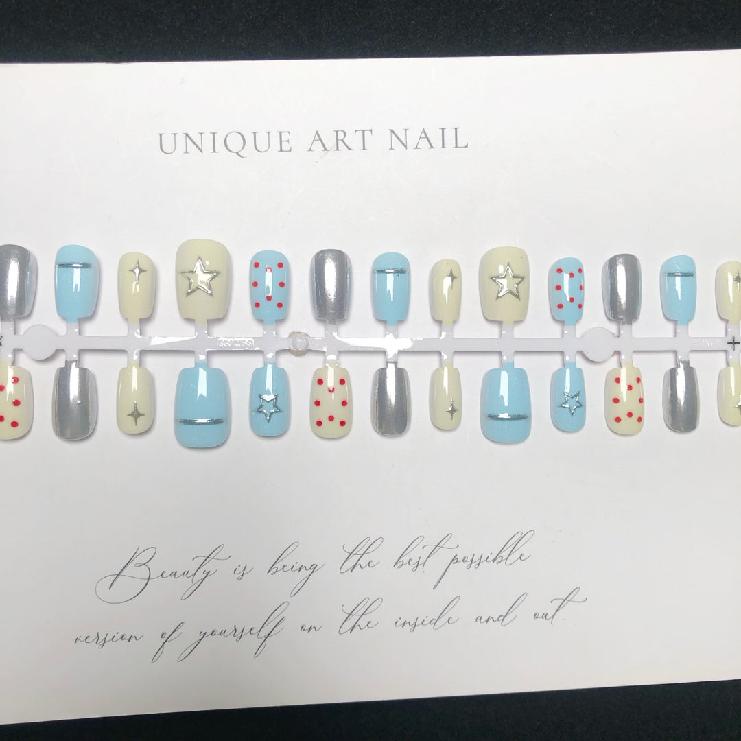 Künstlerisches Press-On Nagelset