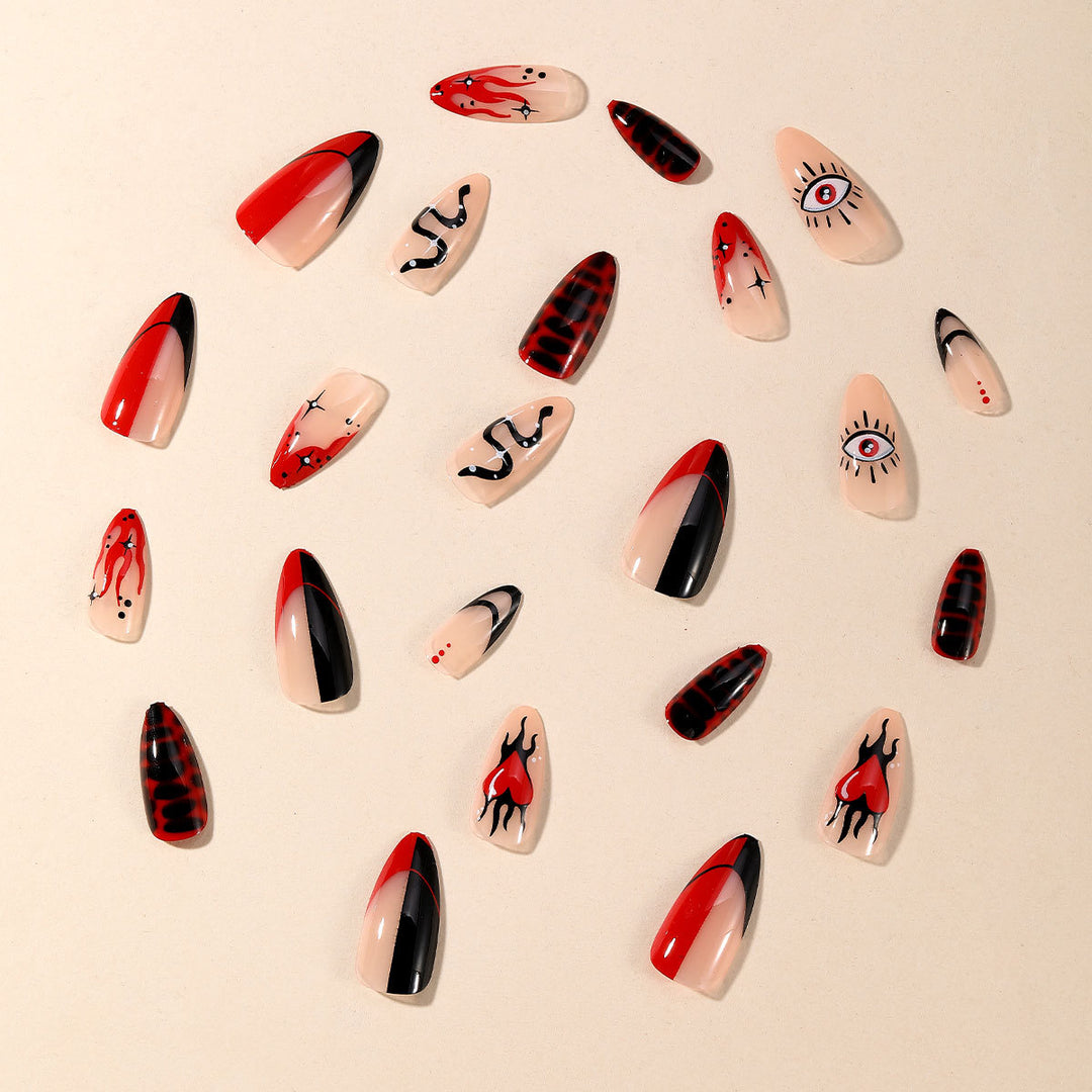 Edgy Gothic Nagelkunst Set Karnz