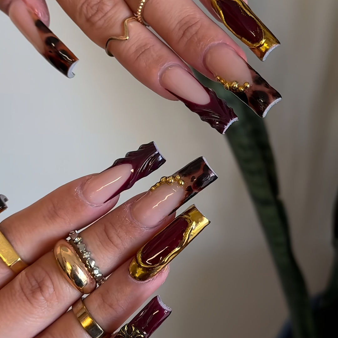 Glamouröse Acryl-Nagelkunst Karnz
