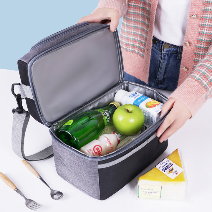 Premium isolierter Lebensmittelträger Karnz