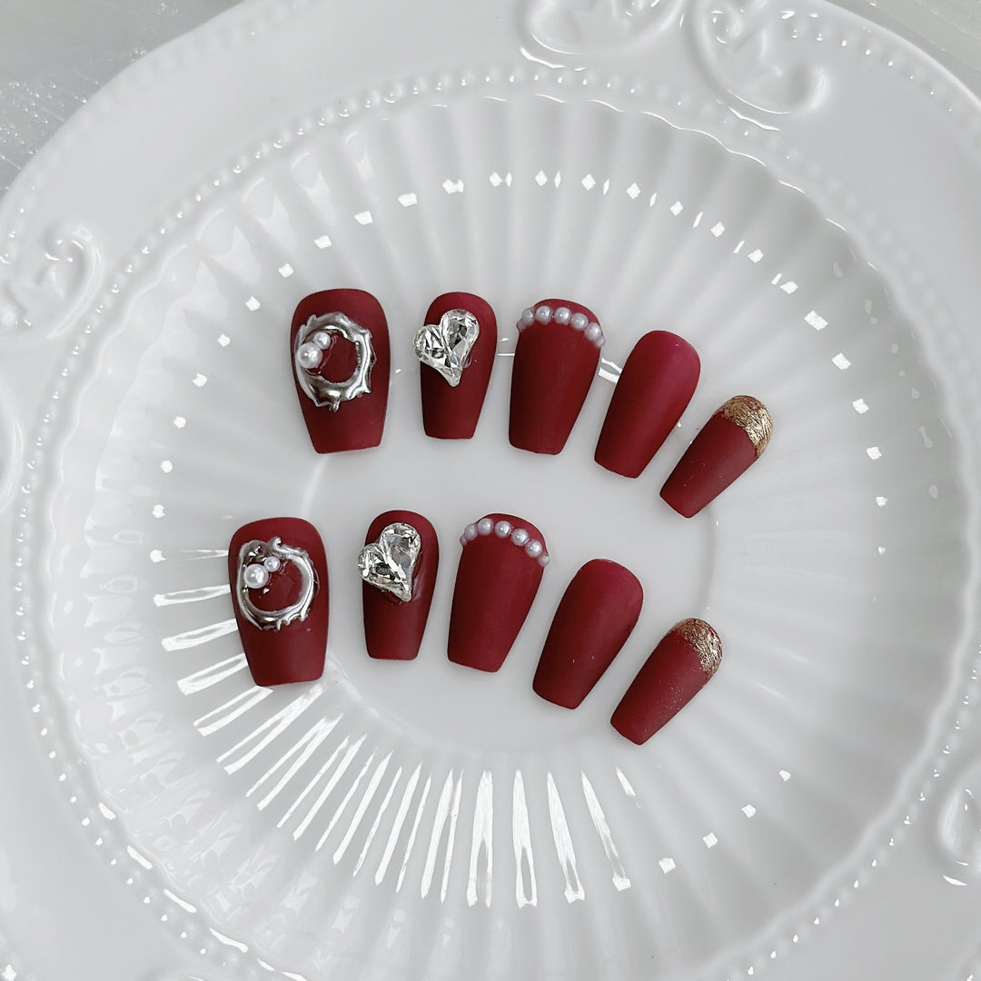 Herz dekoriertes Press-On Nagelset