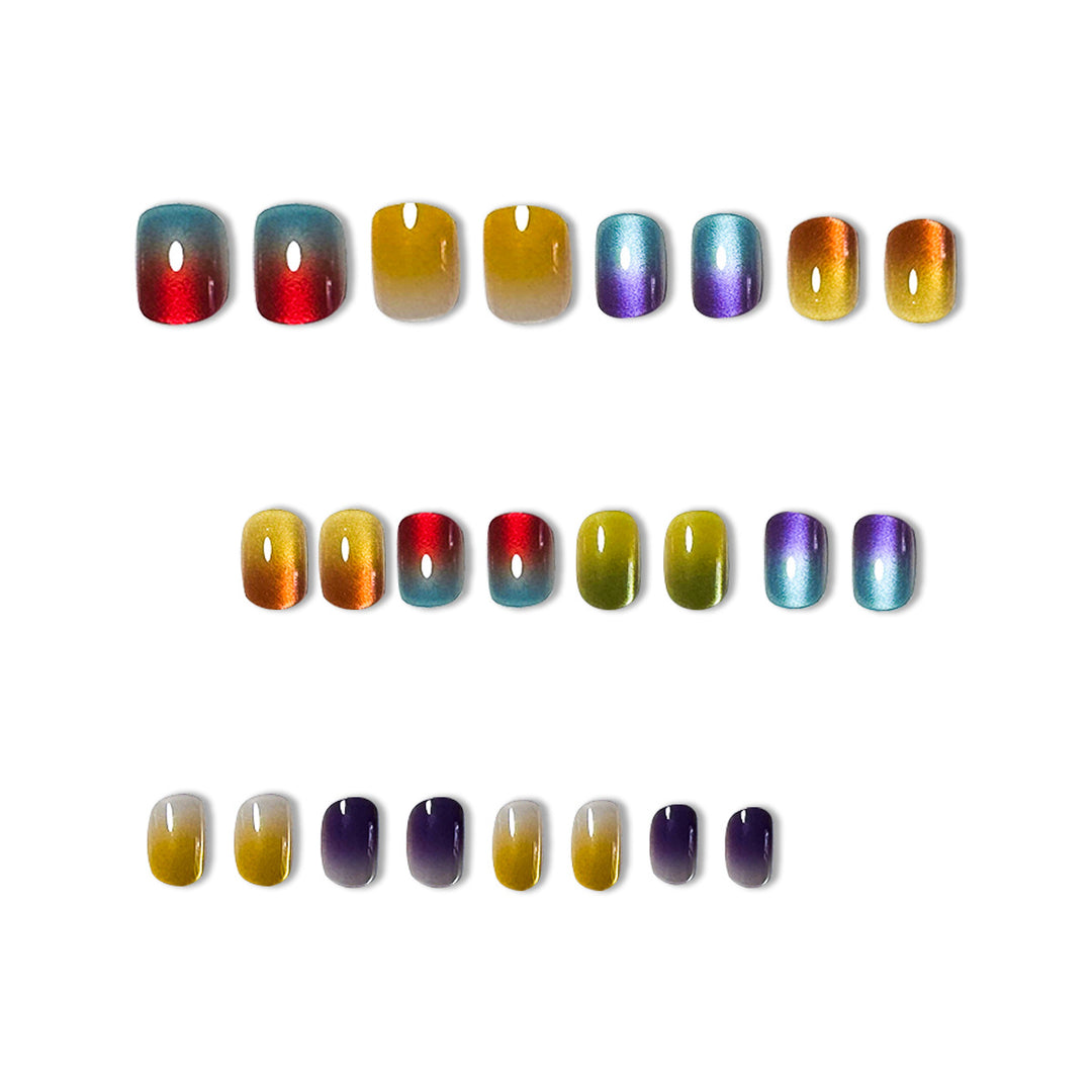 Iridescente Nagelkunstverlängerungen Karnz