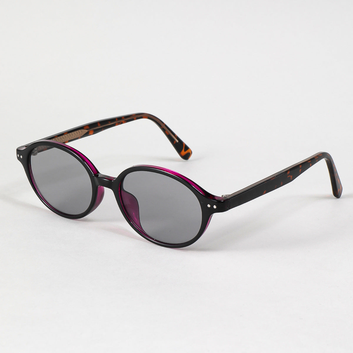 Damen modische Sonnenbrille im Retro-Stil mit braunen Gläsern Karnz