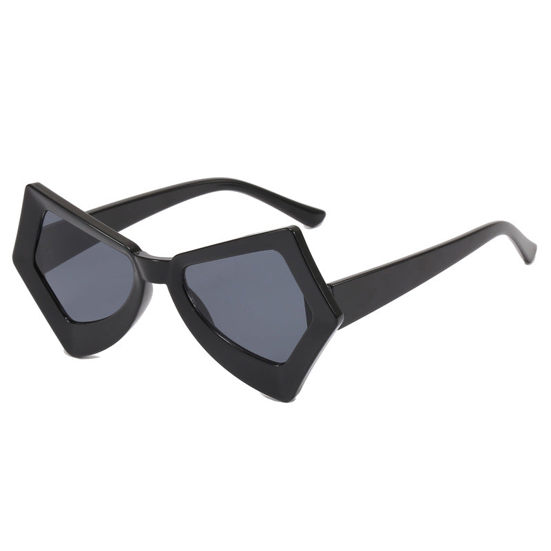 Damen polygonale Sonnenbrille im extravaganten Design Karnz