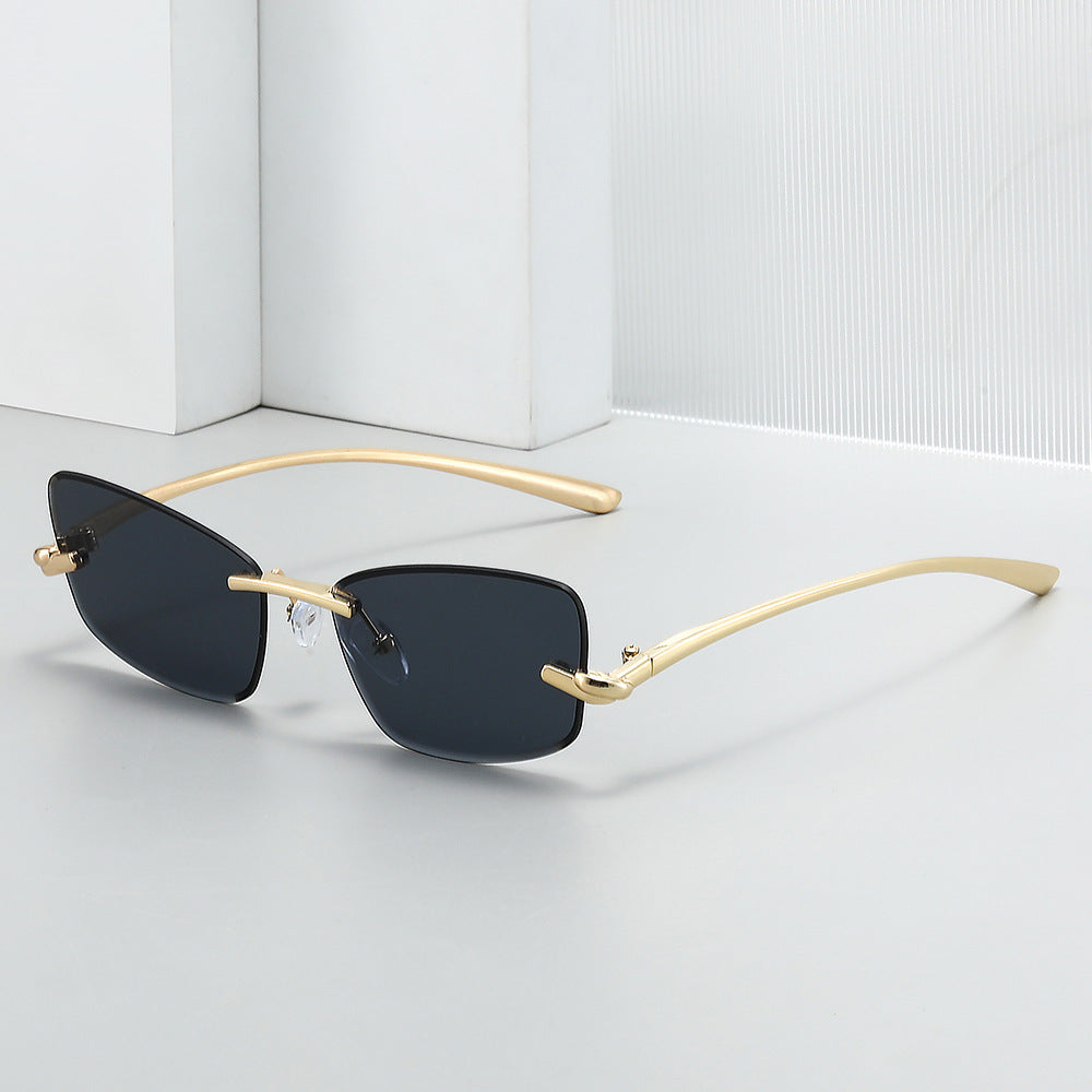 Luxuriöse Sonnenbrille mit weitem Rand Karnz