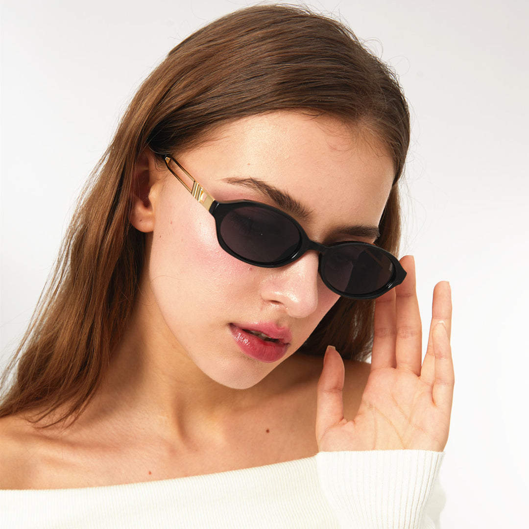 Damen Elegante Sonnenbrille im luxuriösen Schildpattdesign mit goldenen Metallakzenten Karnz