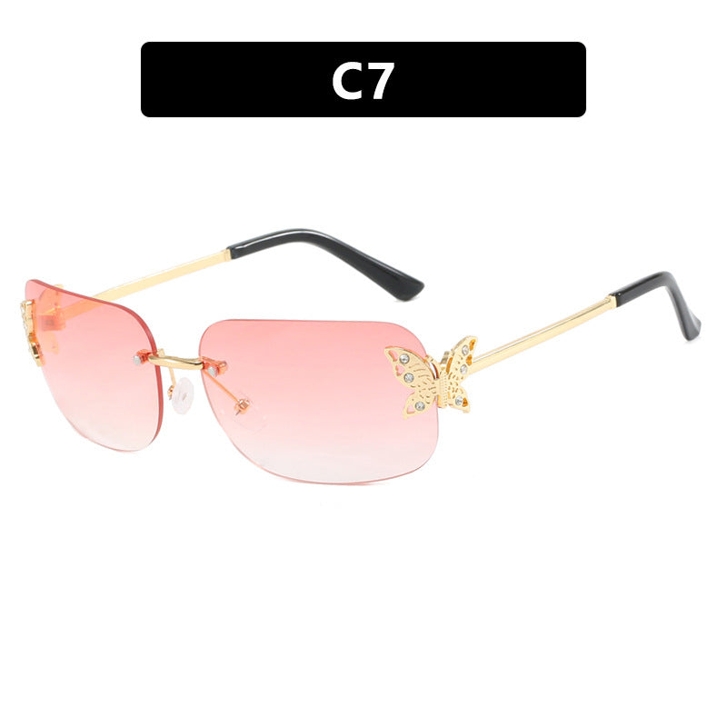 Damen modische Sonnenbrille mit filigranem Schmetterlingsdesign und schützenden Gläsern Karnz