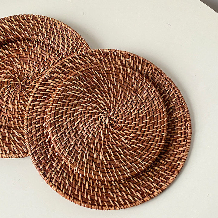 Dekorativer Korb mit verschnörkeltem Design Karnz