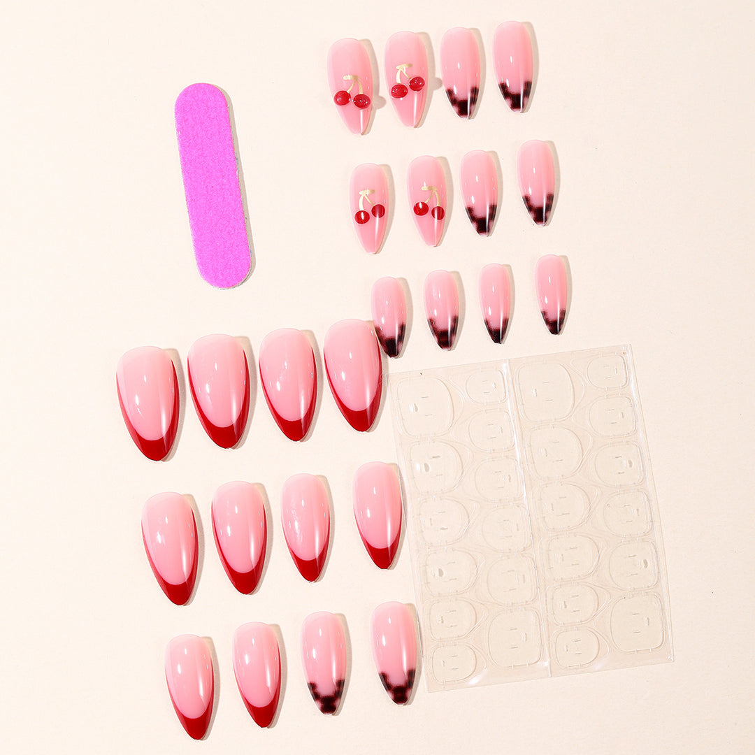 Trendiges French Tip Nagelkunstset Karnz