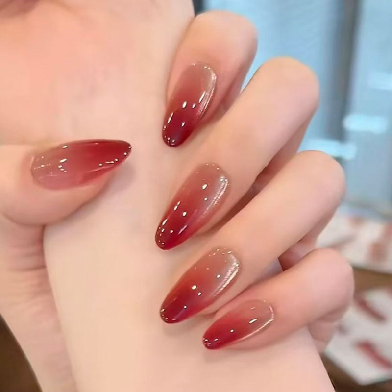 Dekorative Nagelkunst Karnz