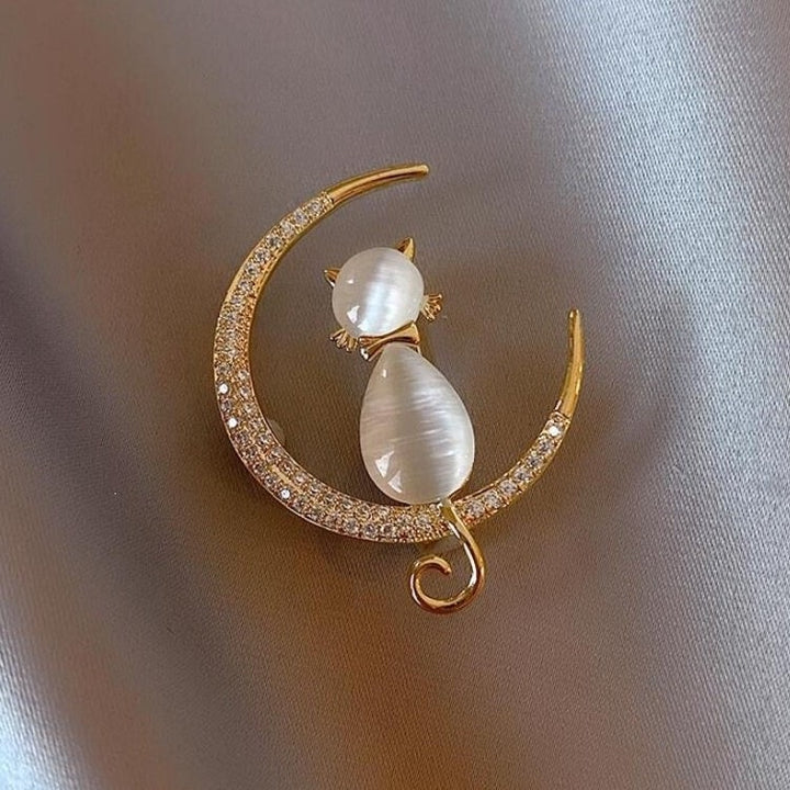 Elegante Katzenbrosche Karnz