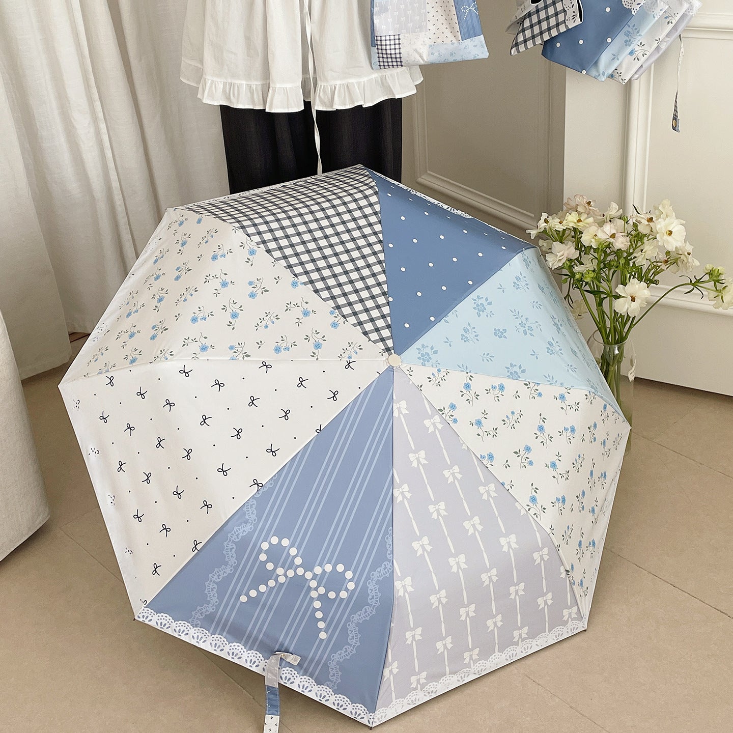 Damen Regenschirm im romantischen Patchwork-Design Karnz