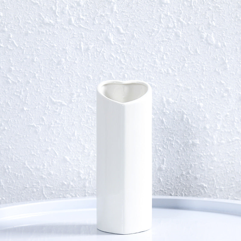 Herzförmige elegante Keramikvase Karnz