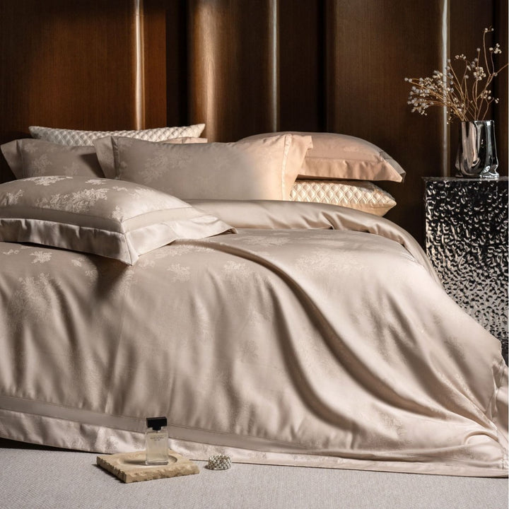 Luxuriöse Satin-Jacquard Bettwäsche-Garnitur mit feinem Damast-Ornament und Oxford-Kissen
