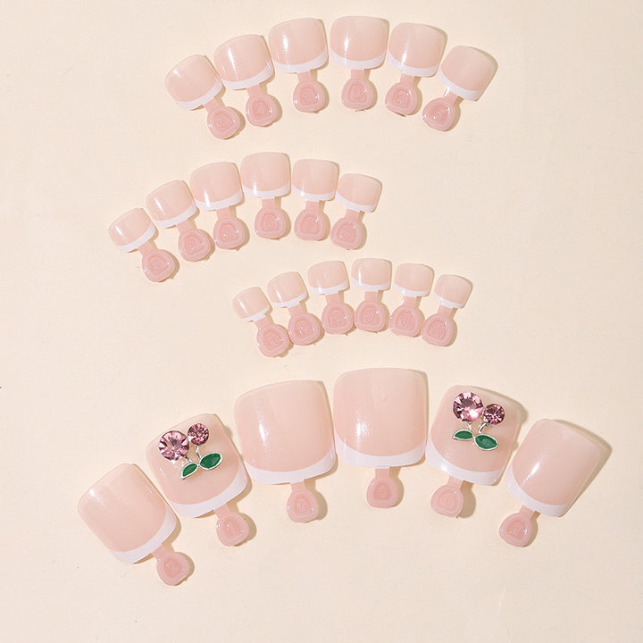 Kunstnagelset mit verspieltem Blumendesign Karnz