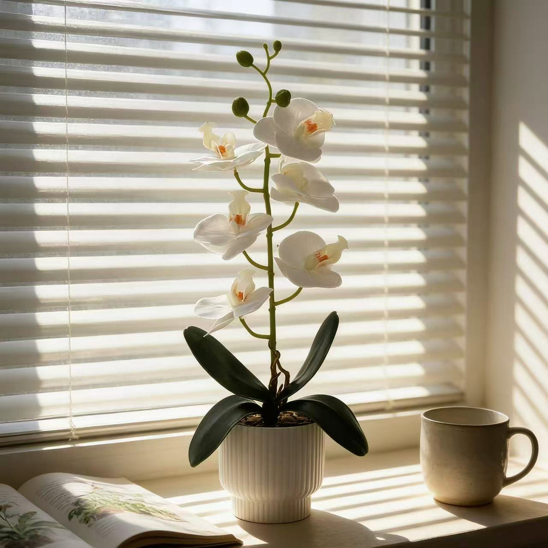 Elegante künstliche Orchideenpflanze zur Dekoration für zu Hause