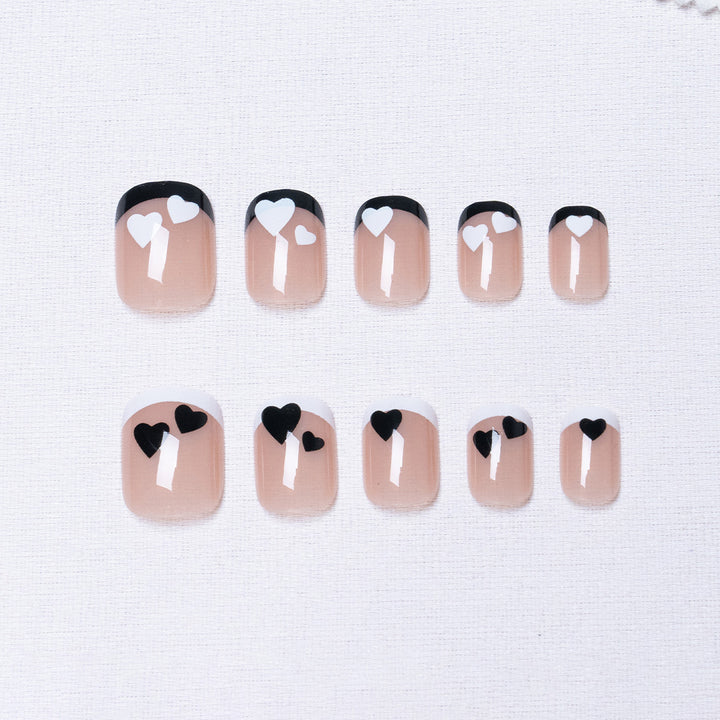 Herz-Akzent Press-On Nagelkunst