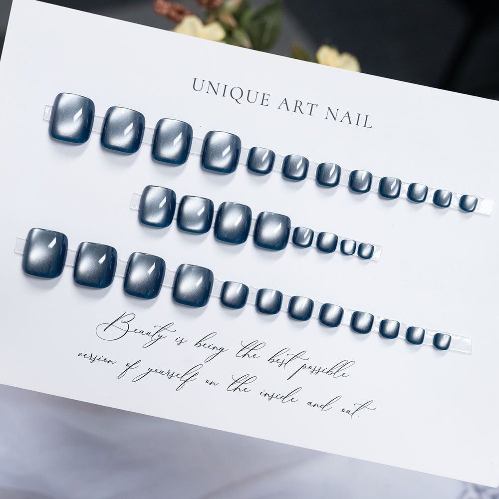 Elegante Metallische Nagelkunst