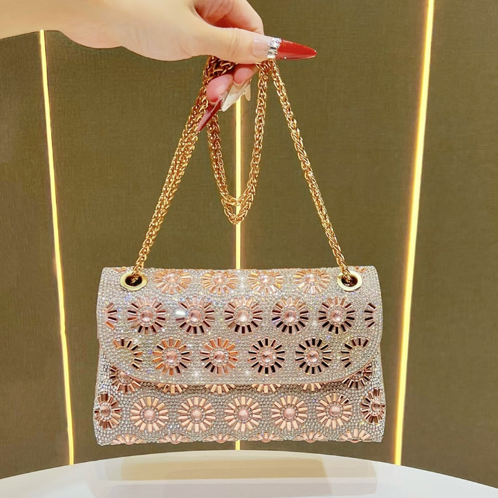 Dekorative blumenverzierte Abendhandtasche