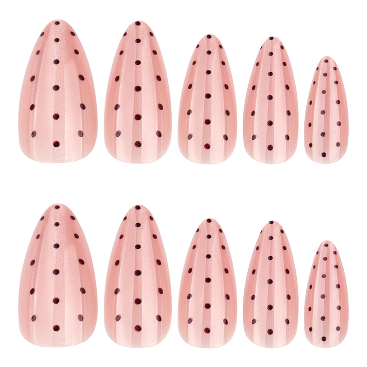 Kunstnagel mit Polka-Dots Karnz