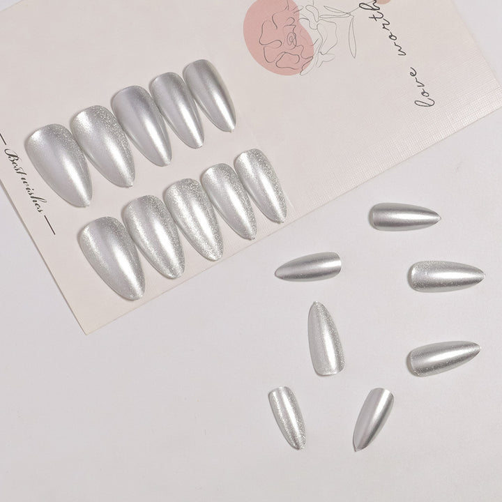 Glitzernde Stiletto Press-On Nägel Karnz