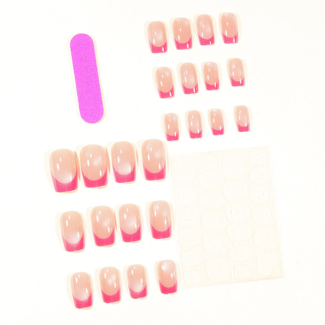 Stylische Acryl French Tip Nagelkunst Karnz